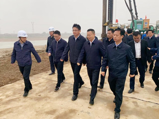 省水利厅党组书记、厅长罗毅君调研洞庭湖区重点垸堤防加固工程烂泥湖垸试验段