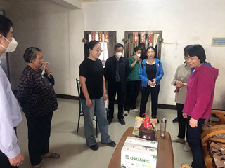 真情送关怀 慰问暖人心