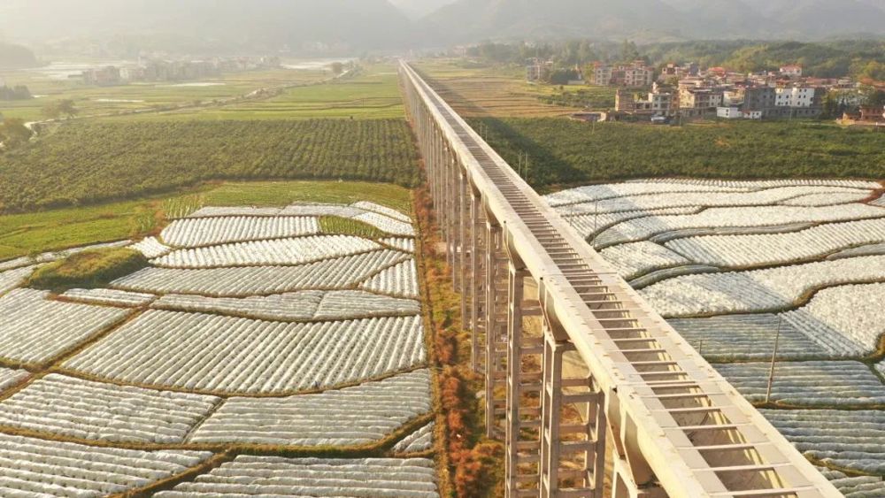2023年11月28日，湖南毛俊水库主体工程完工。