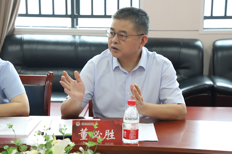 董必胜分享设计院志愿服务工作成果。